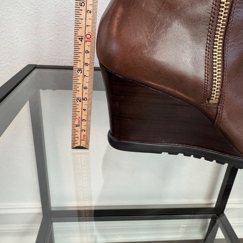MICHAEL KORS Aileen Brown LeatherWedge Bootie Size 8 - Picture 7 of 15